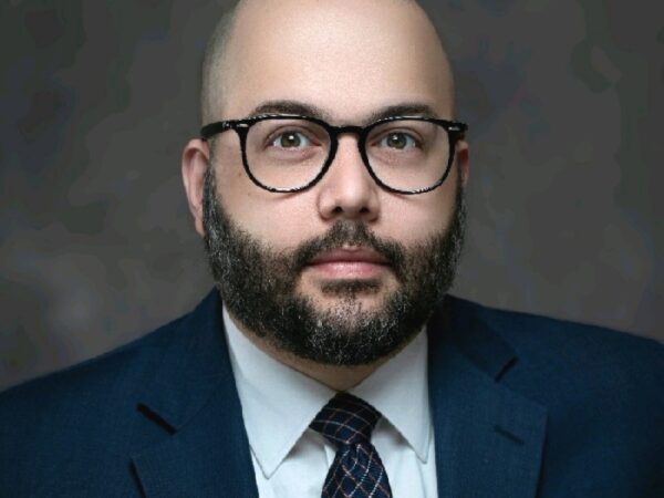 Headshot of joe